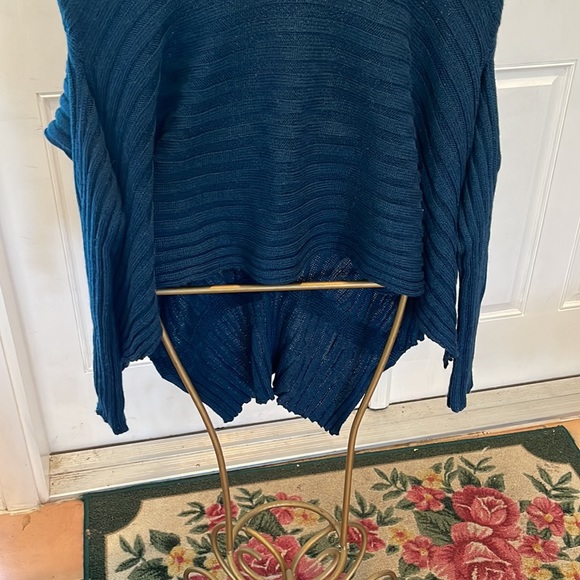 ELM by Matthildur NWT deep teal drop shoulder hi-lo mock neck. - Picture 5 of 12